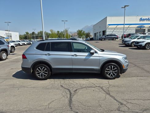 Used 2019 Volkswagen Tiguan SE AWD/4WD image 2