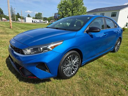 Used 2022 Kia Forte GT-Line w/ GT-Line Technology Package FWD image 3