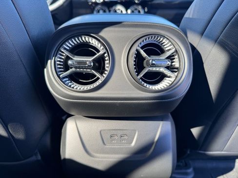 Used 2024 Chevrolet Blazer EV LT image 33