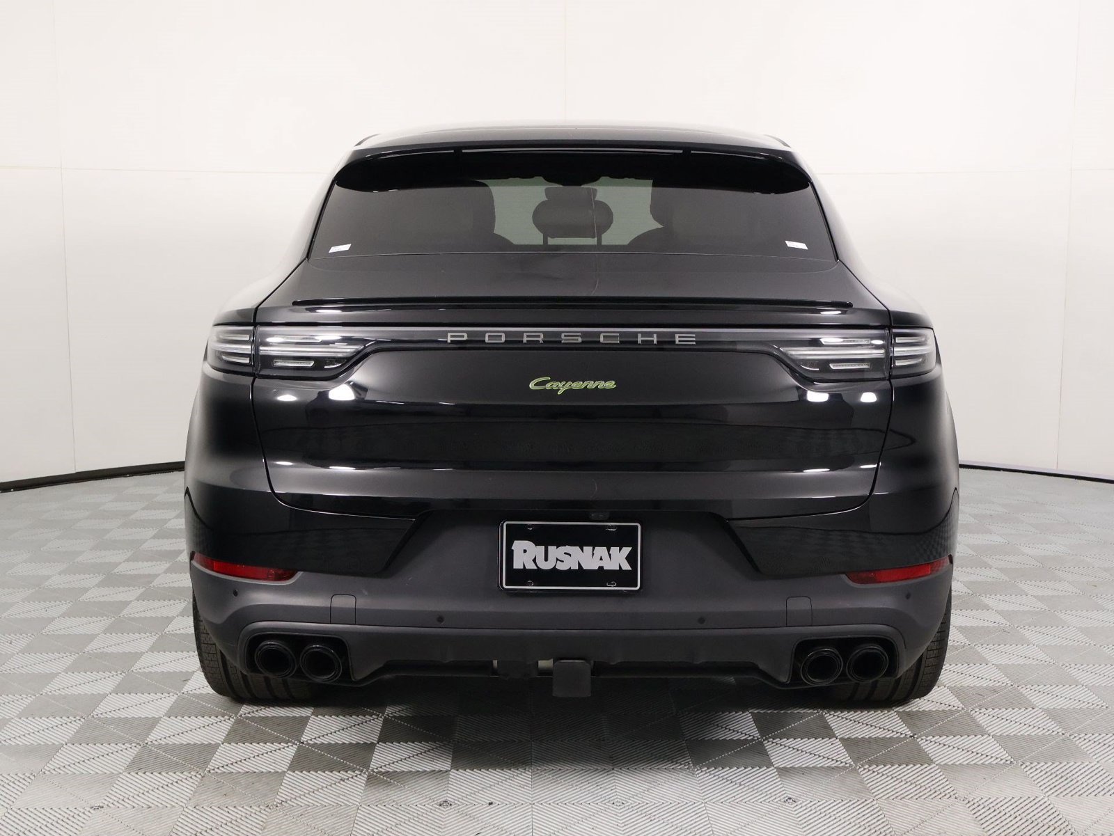 Certified 2023 Porsche Cayenne Platinum Edition AWD/4WD image 6
