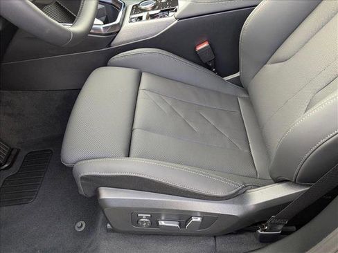 Used 2025 BMW X3 xDrive30i w/ Premium Package image 4