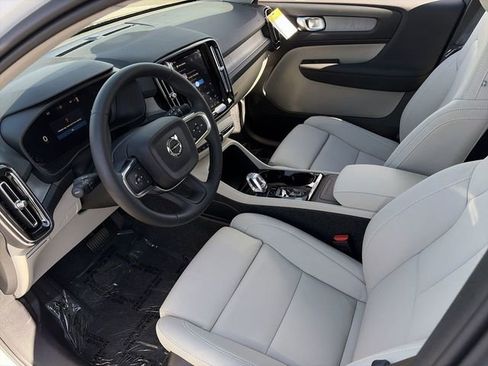 New 2026 Volvo XC40 B5 Plus w/ Protection Package Premier AWD/4WD image 19