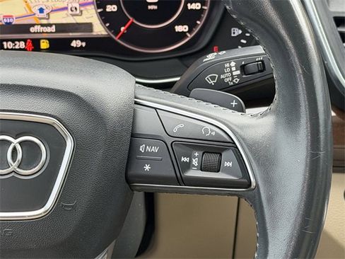 Used 2020 Audi Q5 Prestige w/ Prestige Package image 9