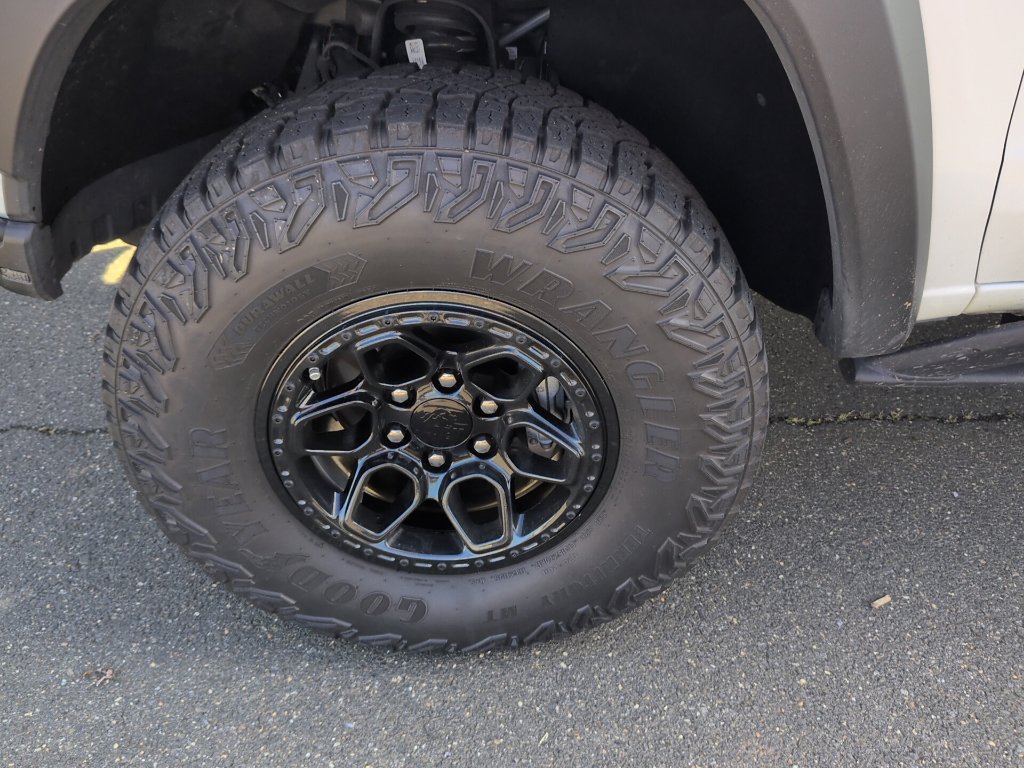 Used 2024 Chevrolet Colorado ZR2 w/ ZR2 Bison Edition AWD/4WD image 14