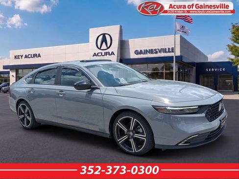 Used 2023 Honda Accord Sport image 1