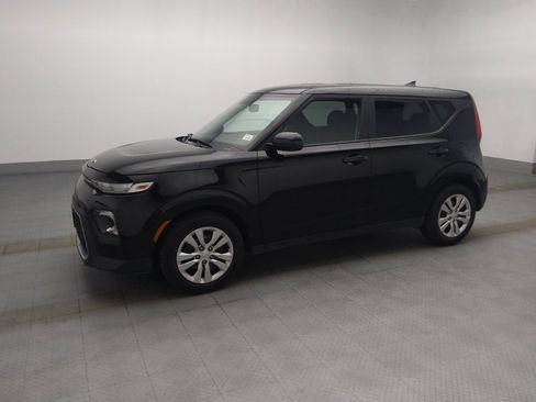 Used 2021 Kia Soul LX FWD image 2