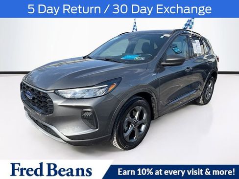 Used 2023 Ford Escape ST-Line w/ Tech Pack #1 image 3