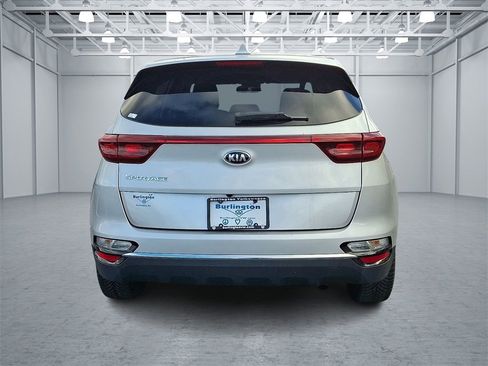 Used 2022 Kia Sportage LX image 5