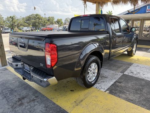 Used 2015 Nissan Frontier SV w/ SV Value Truck Package RWD image 23