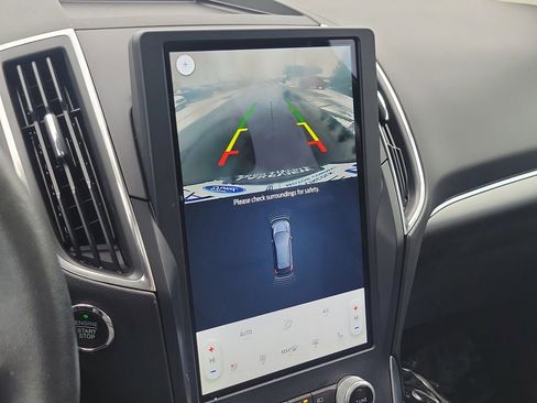 Used 2023 Ford Edge Titanium w/ Class II Trailer Tow Package image 19