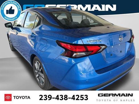Used 2021 Nissan Versa SV image 9