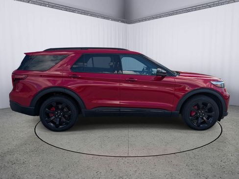 Used 2023 Ford Explorer ST w/ Equipment Group 401A AWD/4WD image 2