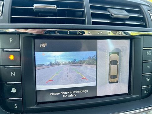 Used 2018 Lincoln Continental Reserve image 21