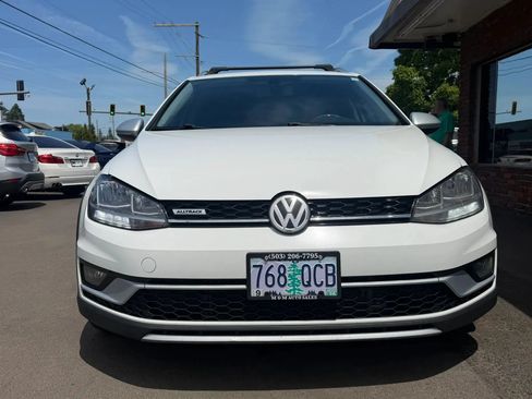 Used 2019 Volkswagen Golf Alltrack SE AWD/4WD image 12
