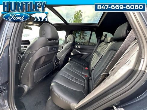 Used 2022 BMW X5 xDrive40i w/ M Sport Package AWD/4WD image 15