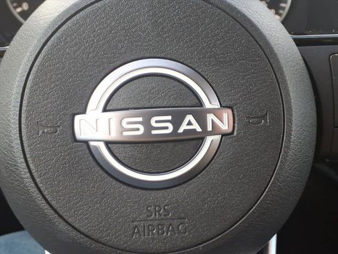 Certified 2024 Nissan Pathfinder SL image 10