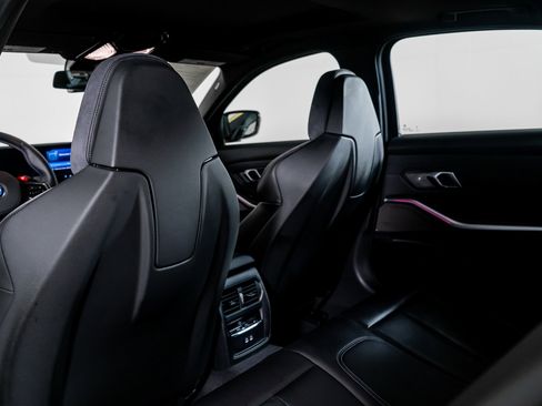 Used 2025 BMW M3 Competition w/ Executive Package image 40