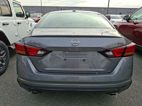 Used 2024 Nissan Altima 2.5 SR image 10