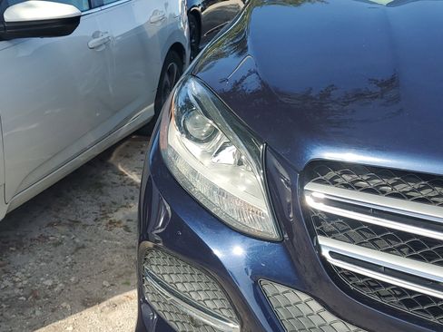 Used 2016 Mercedes-Benz GLE 350 4MATIC image 2