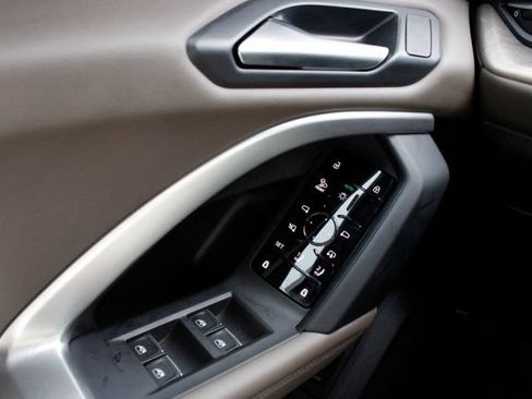 Used 2025 Audi Q5 Premium Plus w/ Premium Plus AWD/4WD image 20