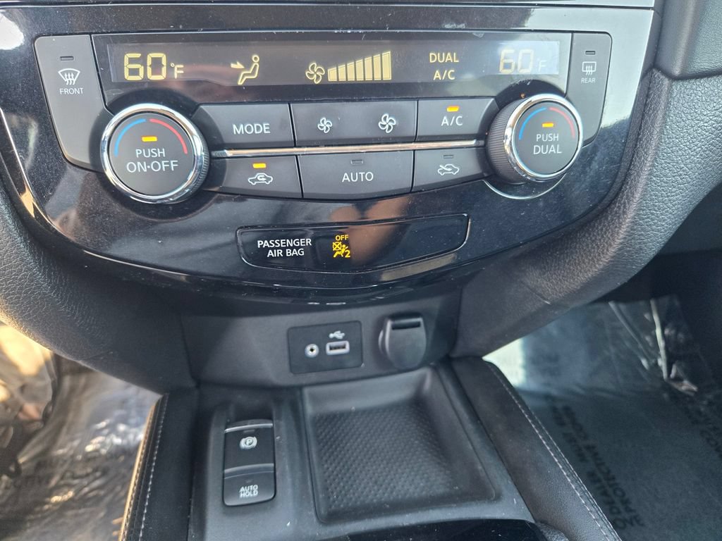 Used 2020 Nissan Rogue SL FWD image 19