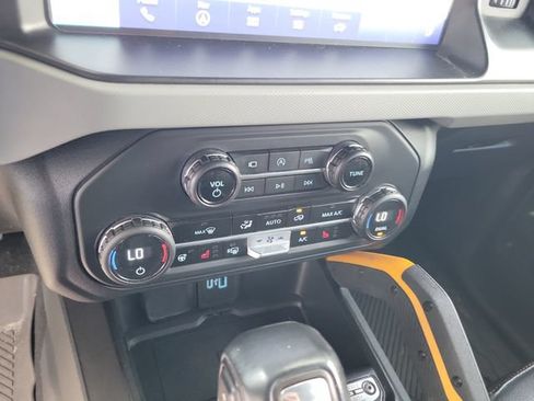 Used 2023 Ford Bronco Badlands AWD/4WD image 28