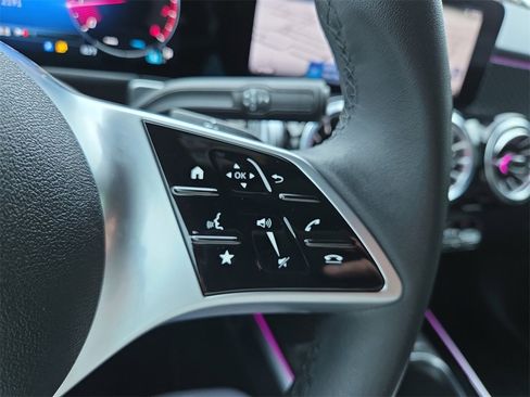 Certified 2025 Mercedes-Benz GLB 250 image 22