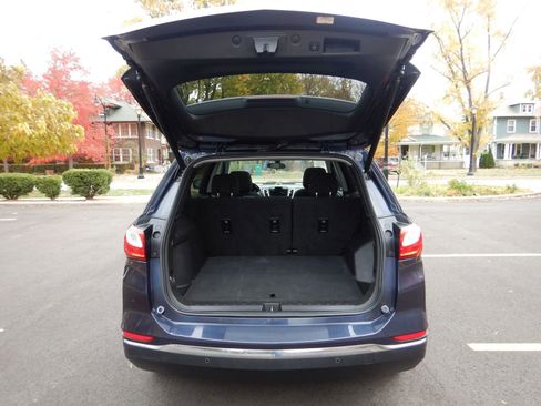 Used 2019 Chevrolet Equinox LT w/ Sun & Navigation Package image 23