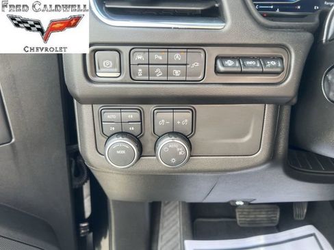 Used 2022 Chevrolet Suburban High Country AWD/4WD image 23