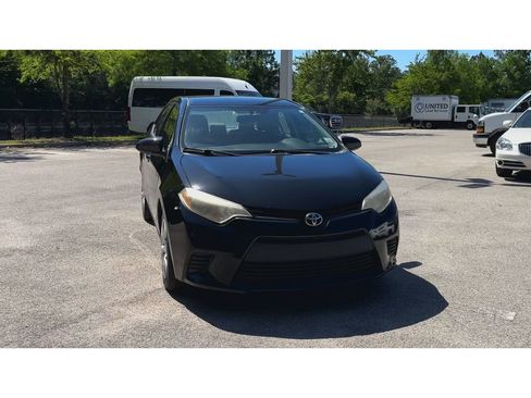 Used 2014 Toyota Corolla LE FWD image 3