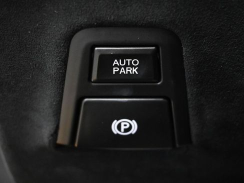 Used 2026 Ferrari 12Cilindri RWD image 32