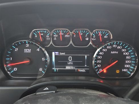 Used 2018 Chevrolet Silverado 1500 LT w/ Texas Edition image 10