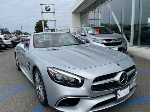 Used 2019 Mercedes-Benz SL 550 image 1