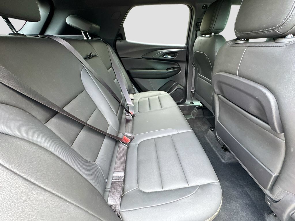 Used 2024 Chevrolet TrailBlazer ACTIV w/ Driver Confidence Package FWD image 25