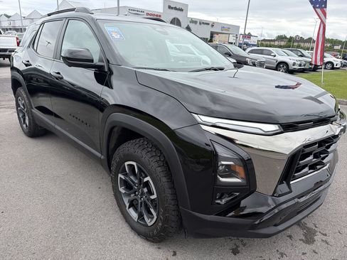 Used 2026 Chevrolet Equinox ACTIV w/ Convenience Package III AWD/4WD image 3