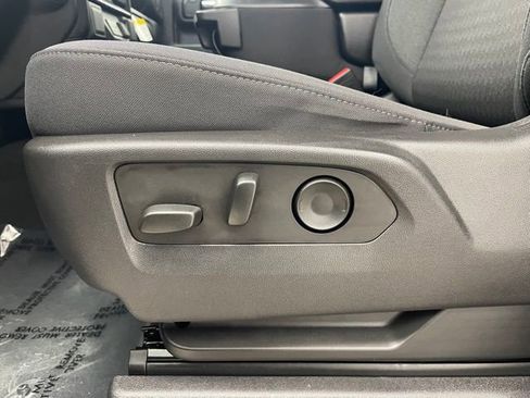 Used 2023 Chevrolet Silverado 1500 Custom image 8