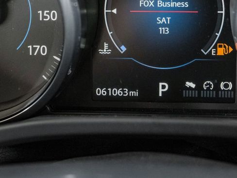 Used 2017 Jaguar F-PACE S image 21