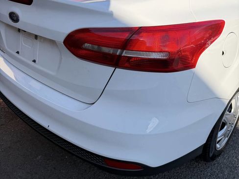 Used 2018 Ford Focus S FWD image 14