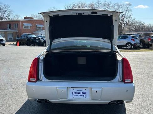 Used 2011 Cadillac DTS Luxury image 7