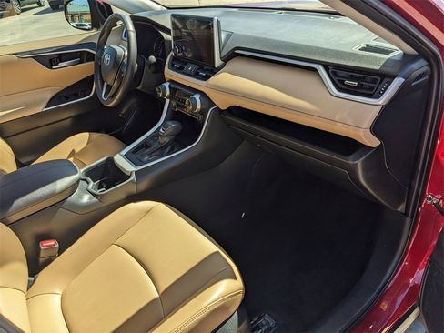 Used 2024 Toyota RAV4 XLE Premium image 14