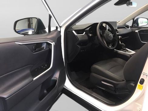 Certified 2023 Toyota RAV4 LE AWD/4WD image 9
