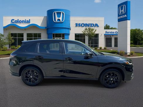 Used 2025 Honda HR-V Sport image 8