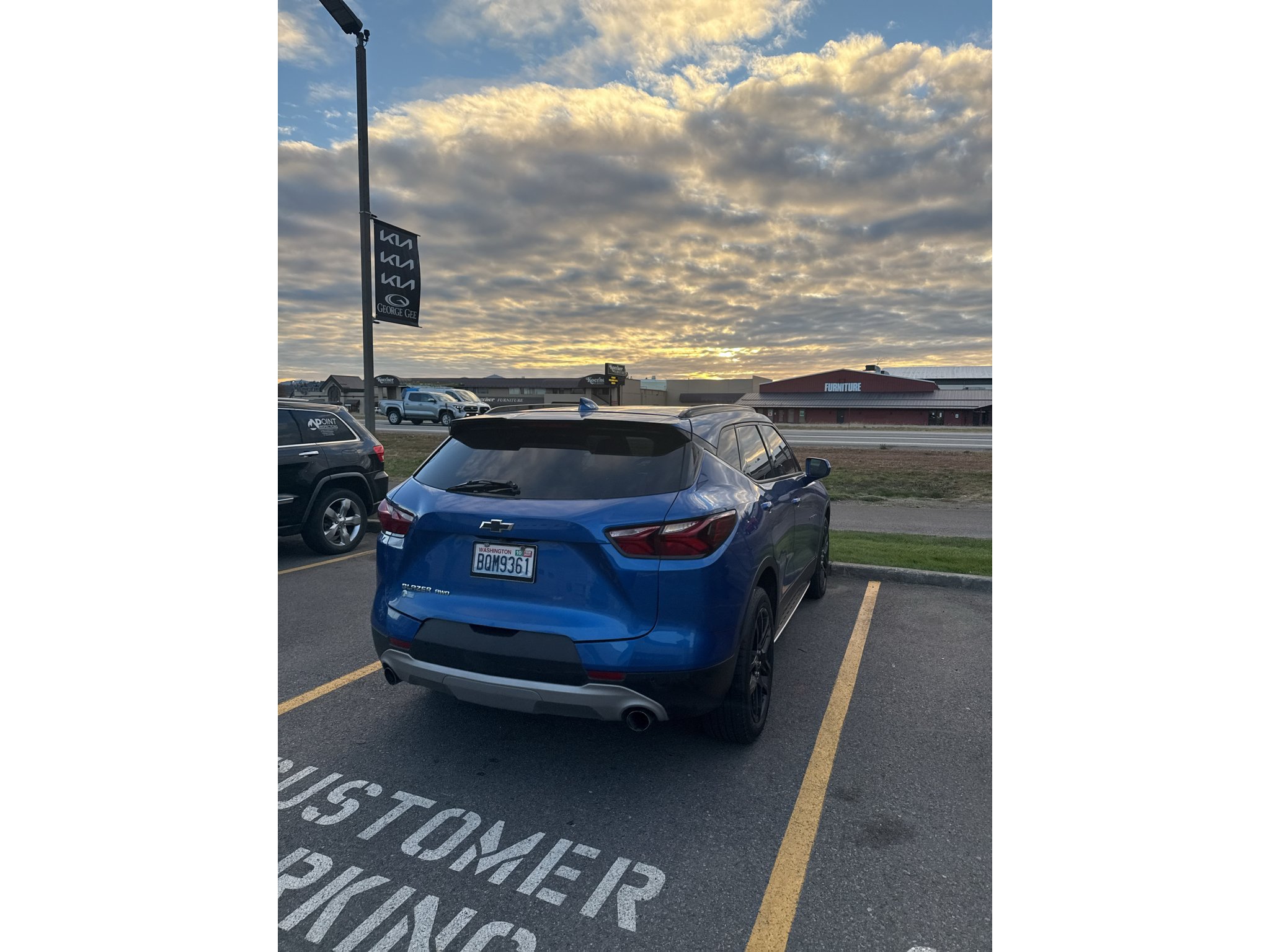 Used 2019 Chevrolet Blazer LT AWD/4WD image 3