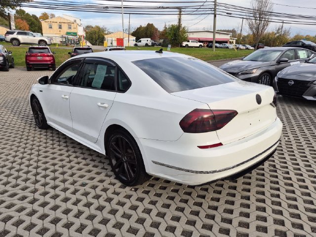 Used 2018 Volkswagen Passat 2.0T R-Line FWD image 5