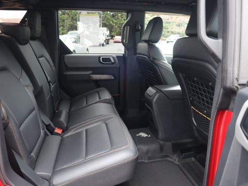 Used 2021 Ford Bronco Badlands image 45