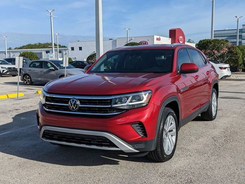 Used 2023 Volkswagen Atlas Cross Sport SE image 2