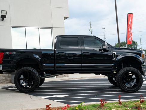 Used 2019 Ford F250 XLT AWD/4WD image 9