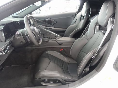 Used 2024 Chevrolet Corvette Stingray Preferred Cpe w/ Z51 Performance Package image 9