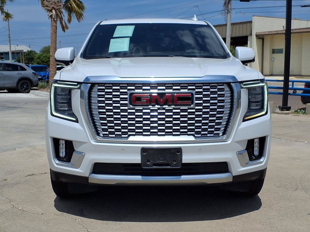Used 2021 GMC Yukon Denali w/ Denali Ultimate Package RWD image 3
