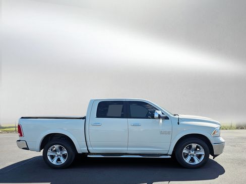 Used 2017 RAM 1500 Laramie w/ Convenience Group AWD/4WD image 6
